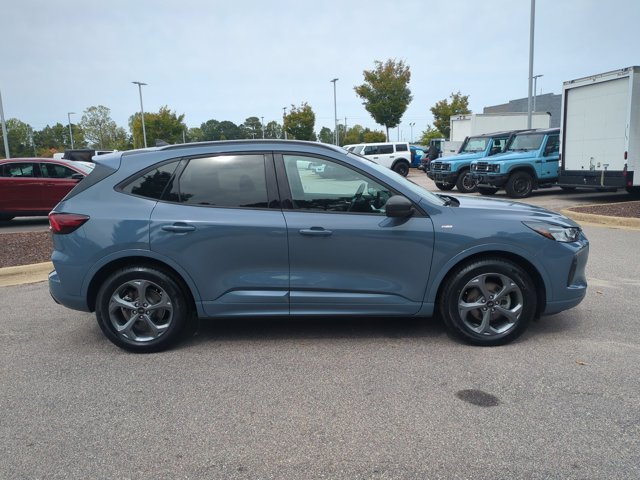 Used 2024 Vapor Blue Metallic Ford  image 6