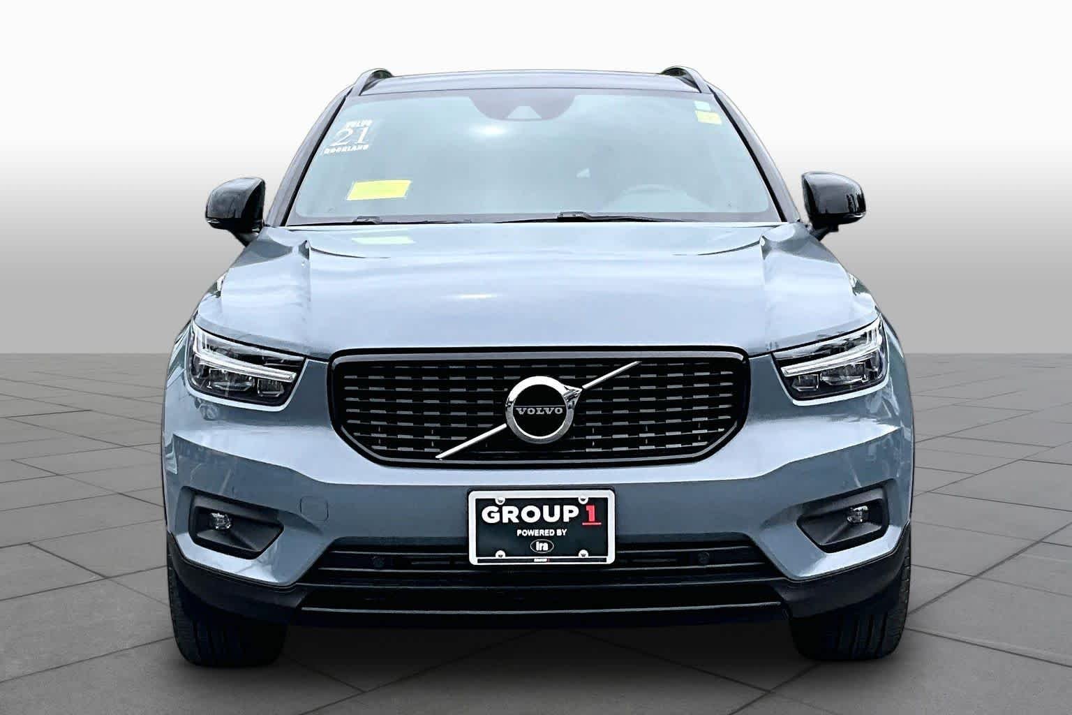 Used 2021 Thunder Grey Metallic Volvo R-Design image 4