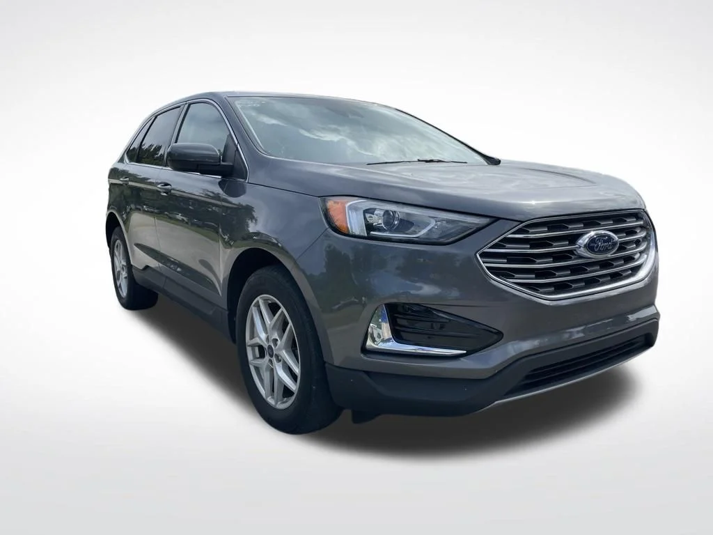 Used 2022 Gray Metallic Ford SEL image 2