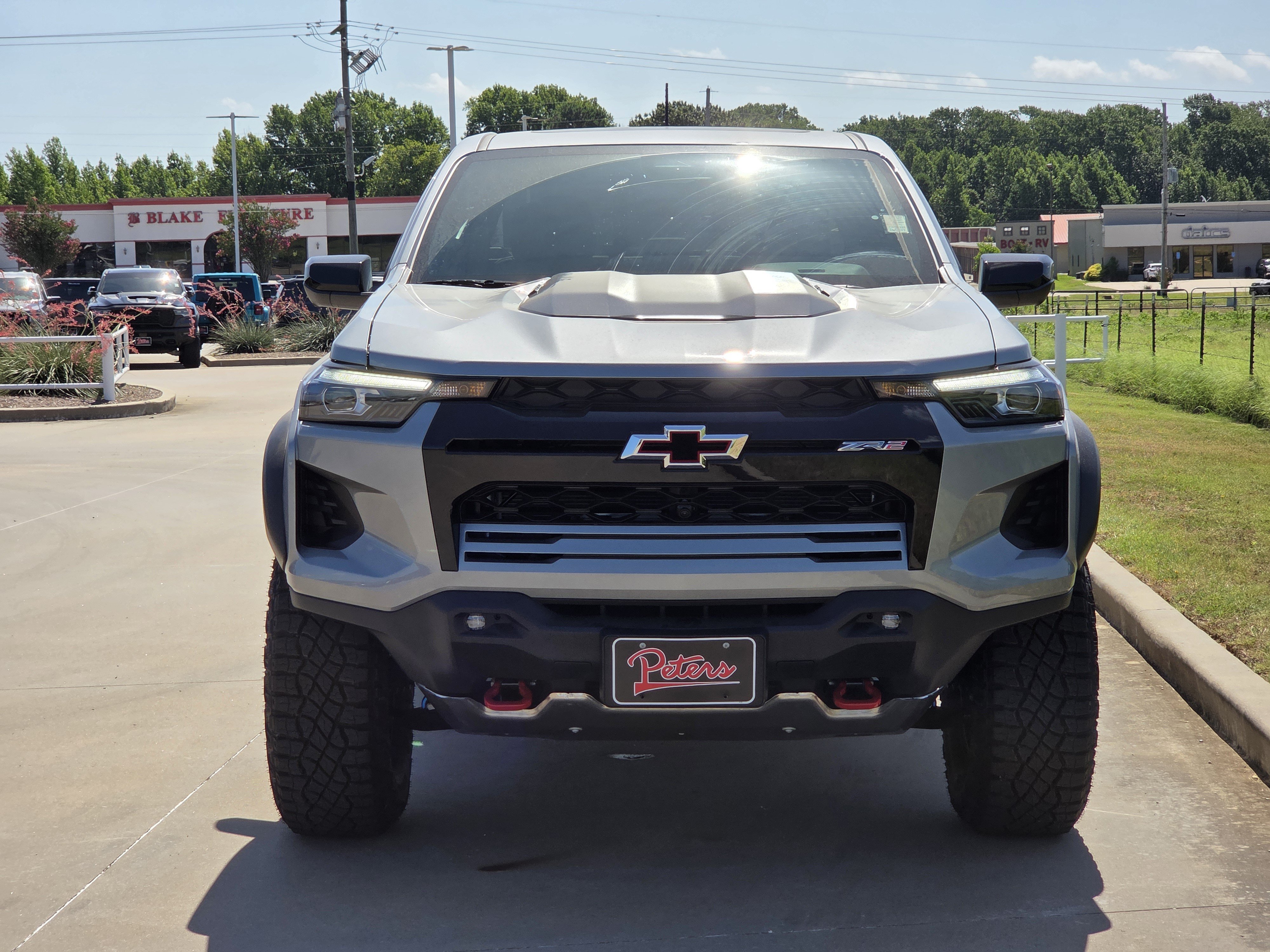 2026 Chevrolet Colorado ZR2 - Photo 2