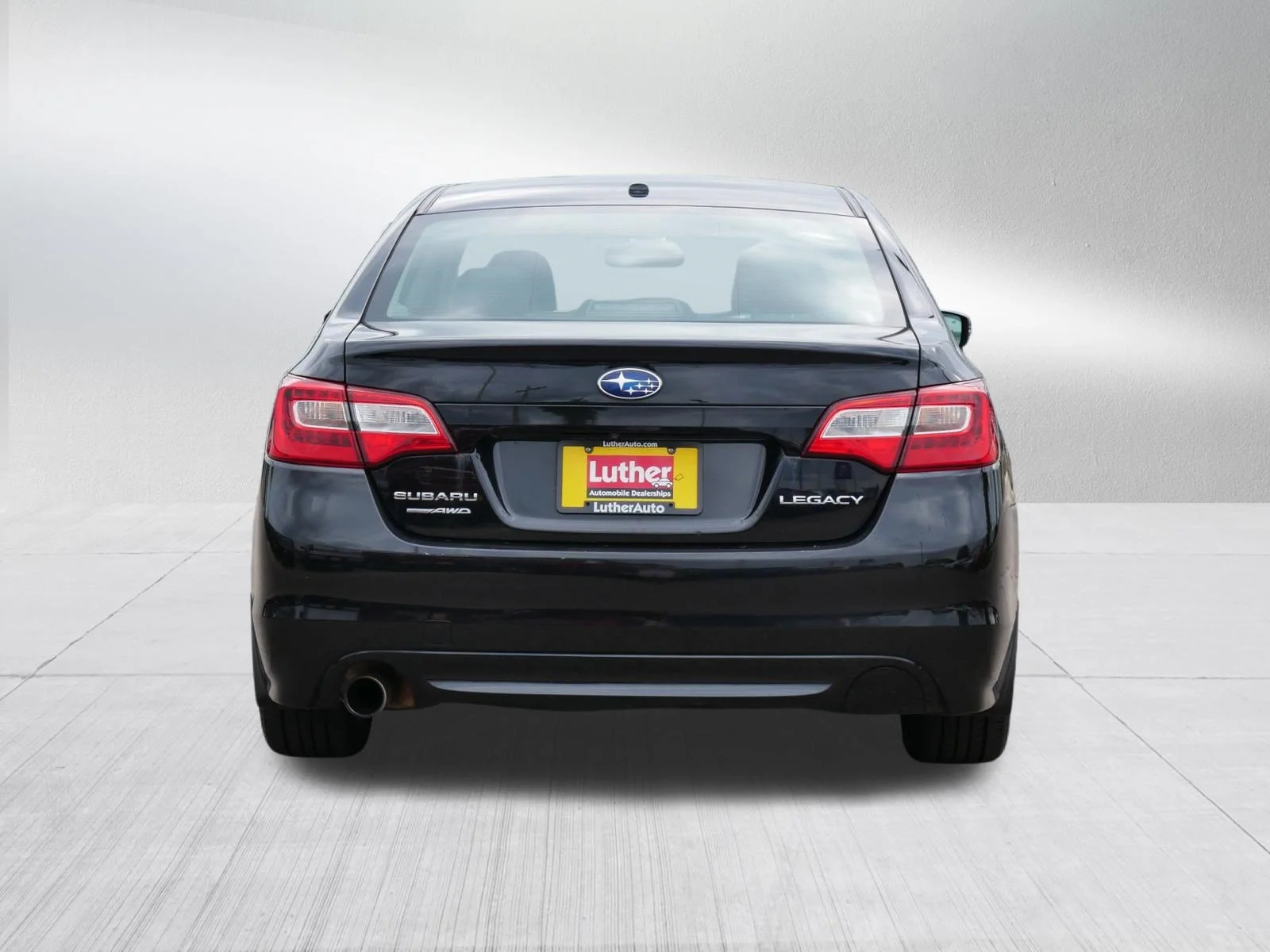 Used 2015 Crystal Black Silica Subaru 2.5i Limited image 6