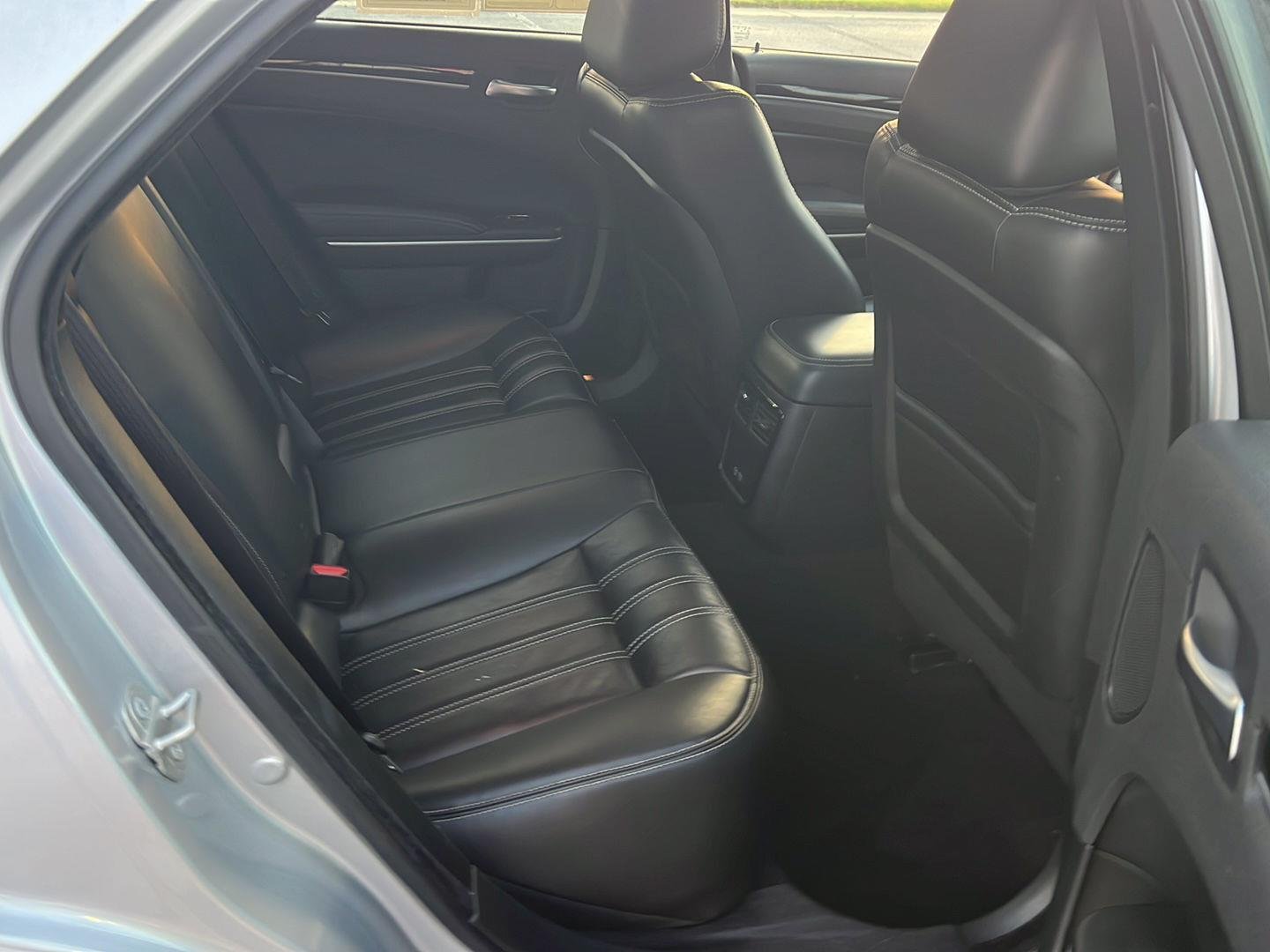 Used 2023 Silver Mist Clearcoat Chrysler 300S image 12