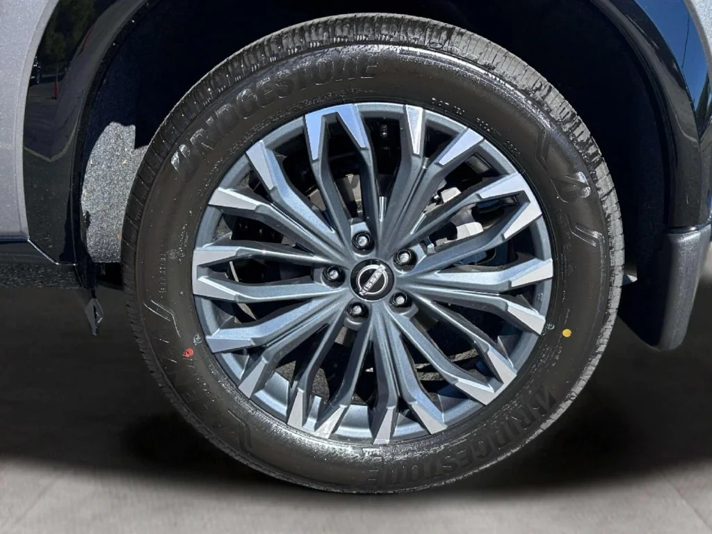 New 2026 Gun Metallic Nissan Platinum image 10