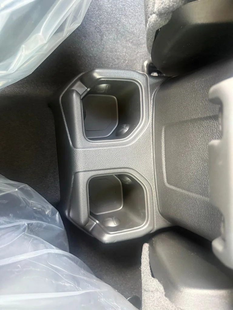 New 2026 Granite Crystal Metallic Clear-Coat Exterior Paint Jeep 85th Anniversary Edition image 41