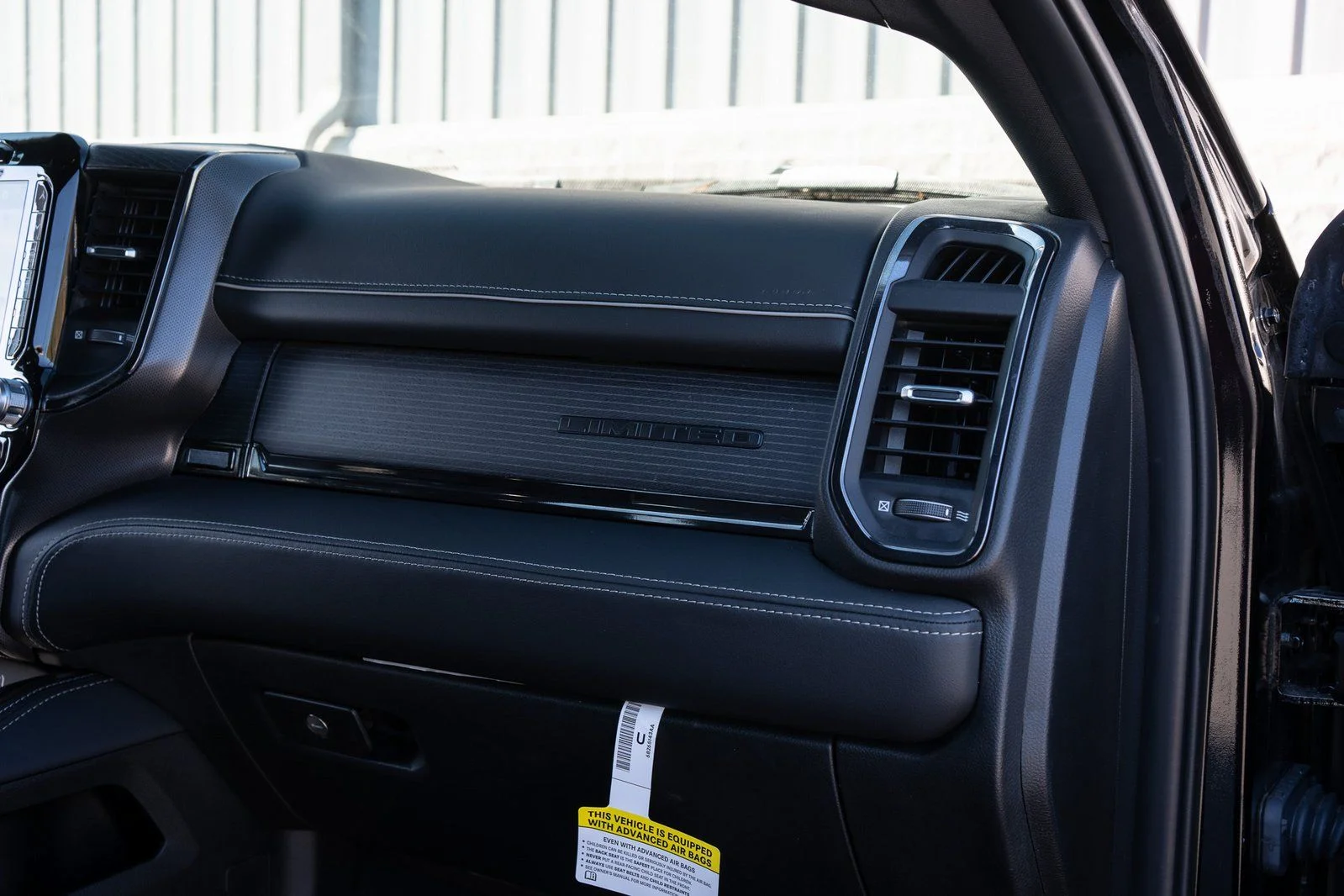 2024 RAM Ram 2500 Pickup Laramie Limited - Photo 35