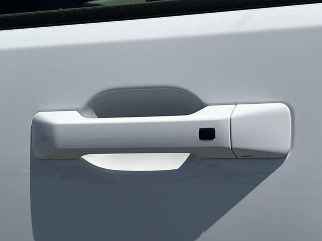 New 2026 White Hyundai SE FWD image 35