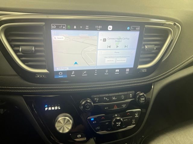 Used 2022 White Chrysler Touring L image 20