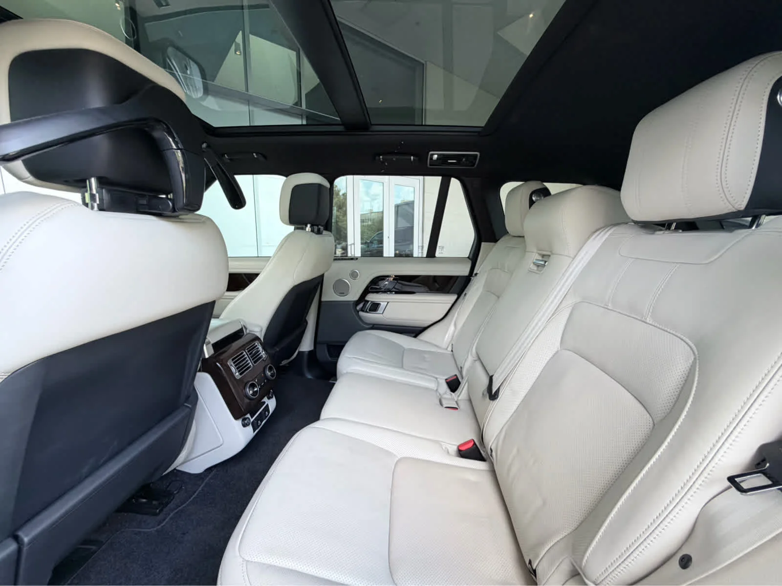 Used 2021  Land Rover Westminster image 30