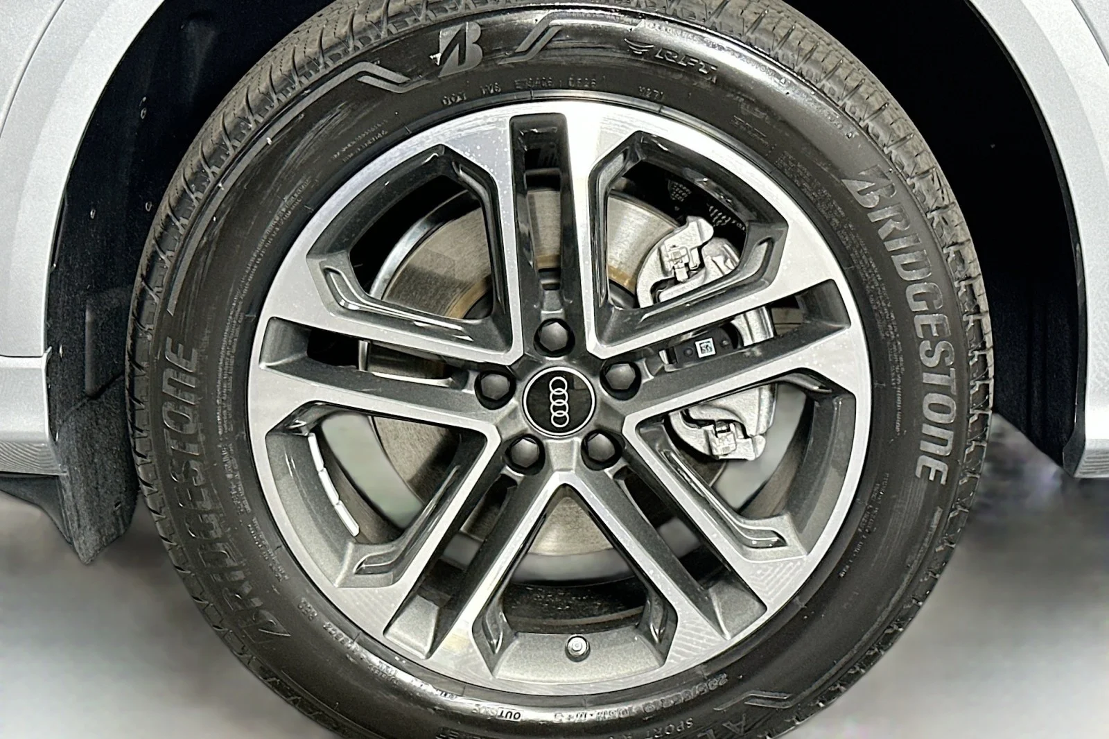 New 2026 Florett Silver Metallic Audi Premium image 11