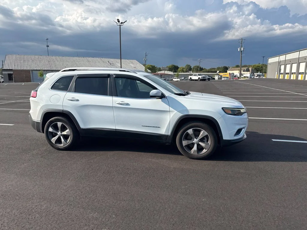 Used 2019 White Jeep Limited image 15
