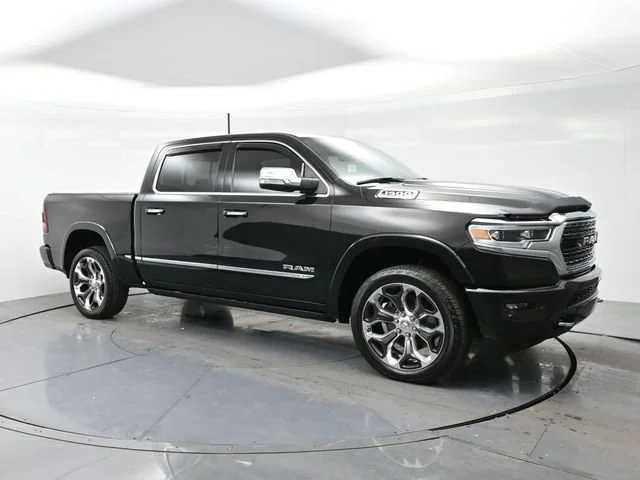 Used 2022 Diamond Black Cry Ram Limited image 1