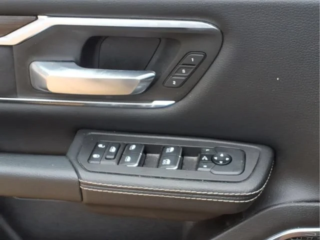 Used 2026  Ram Laramie image 17
