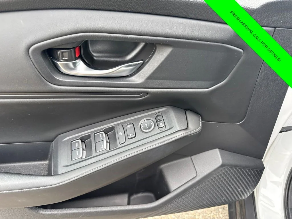 Used 2023  Honda Sport image 18