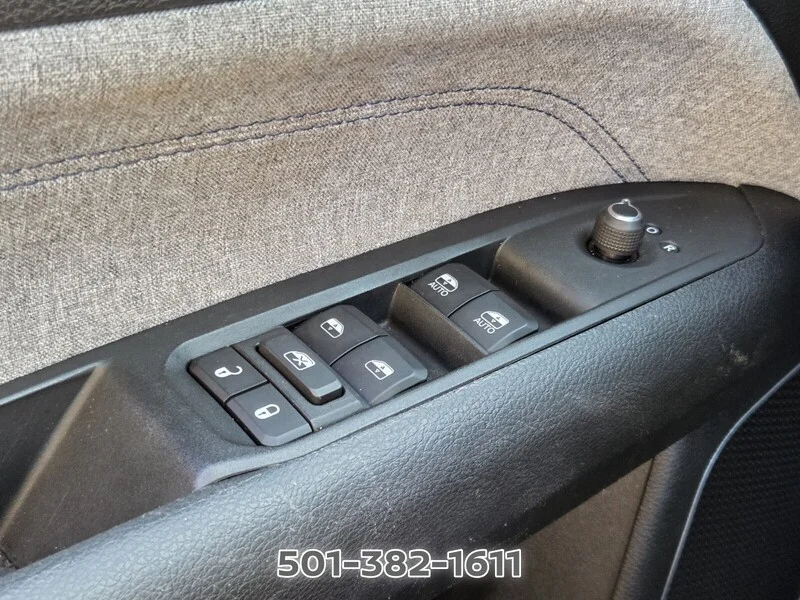 Used 2022 Billet Silver Metallic JEEP LATITUDE 4X4 image 31