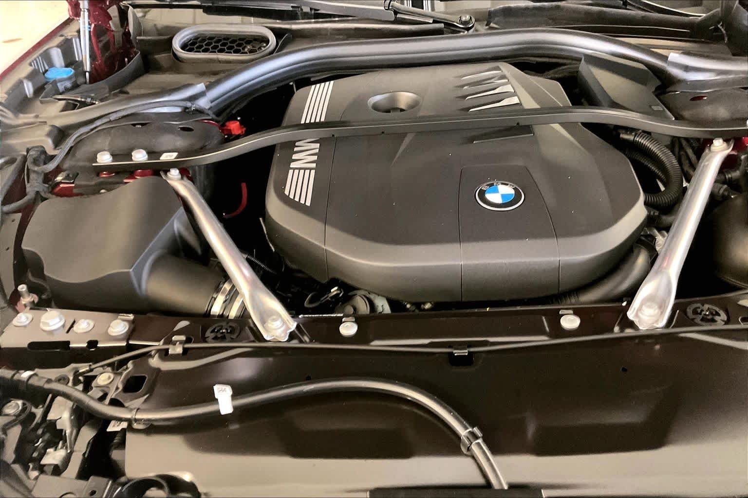New 2026 Aventurin Red Metallic BMW 740i xDrive image 16
