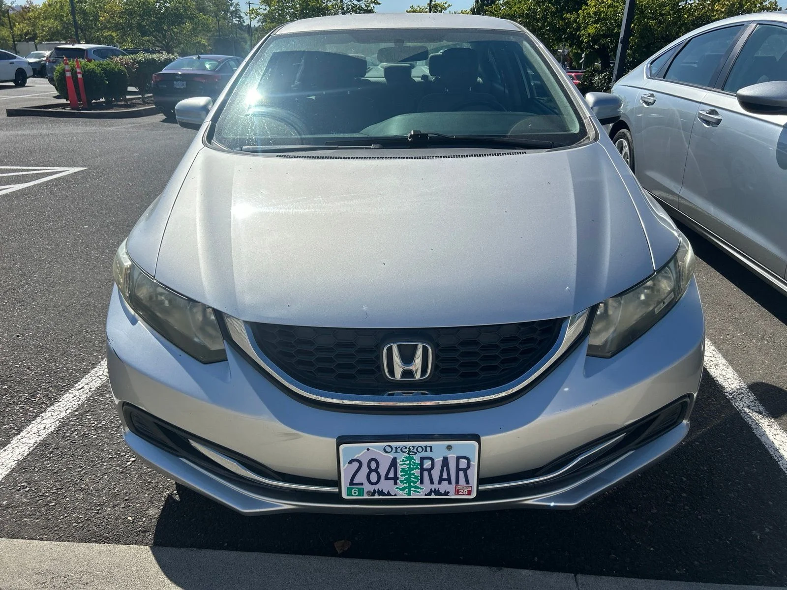 Used 2014 Alabaster Silver Metallic Honda LX image 2