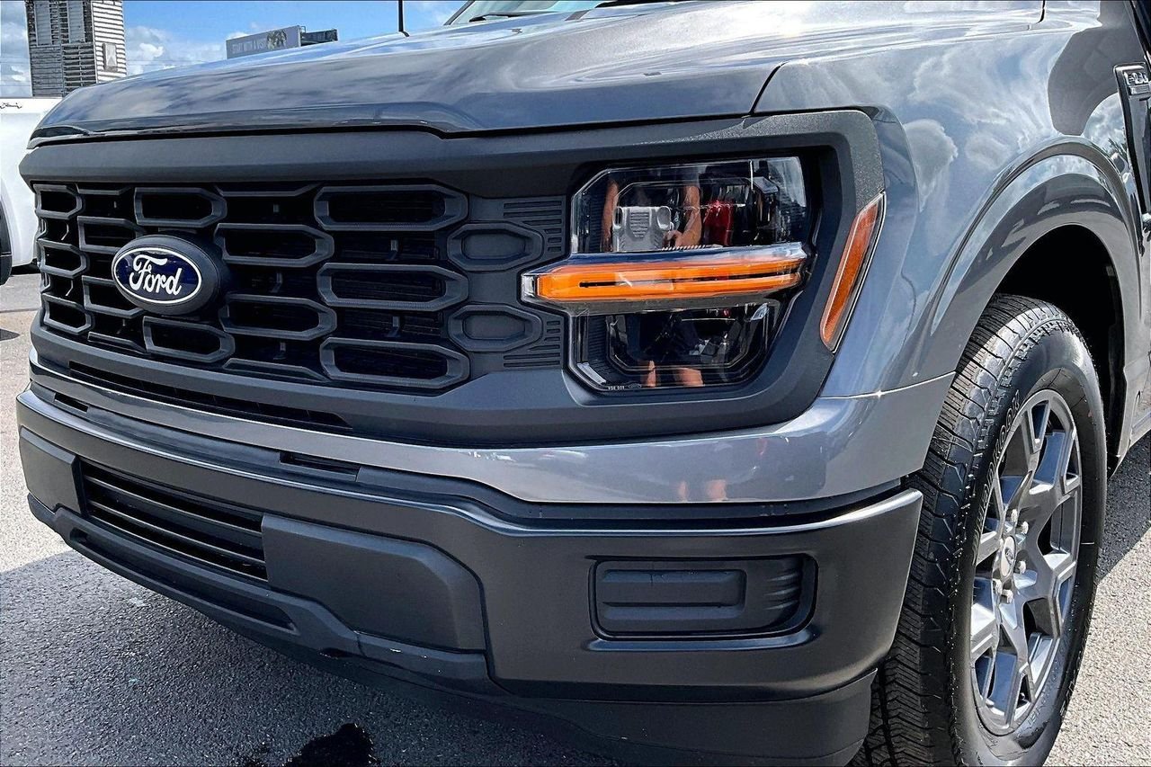 Used 2024 Carbonized Gray Metallic Ford XL image 29