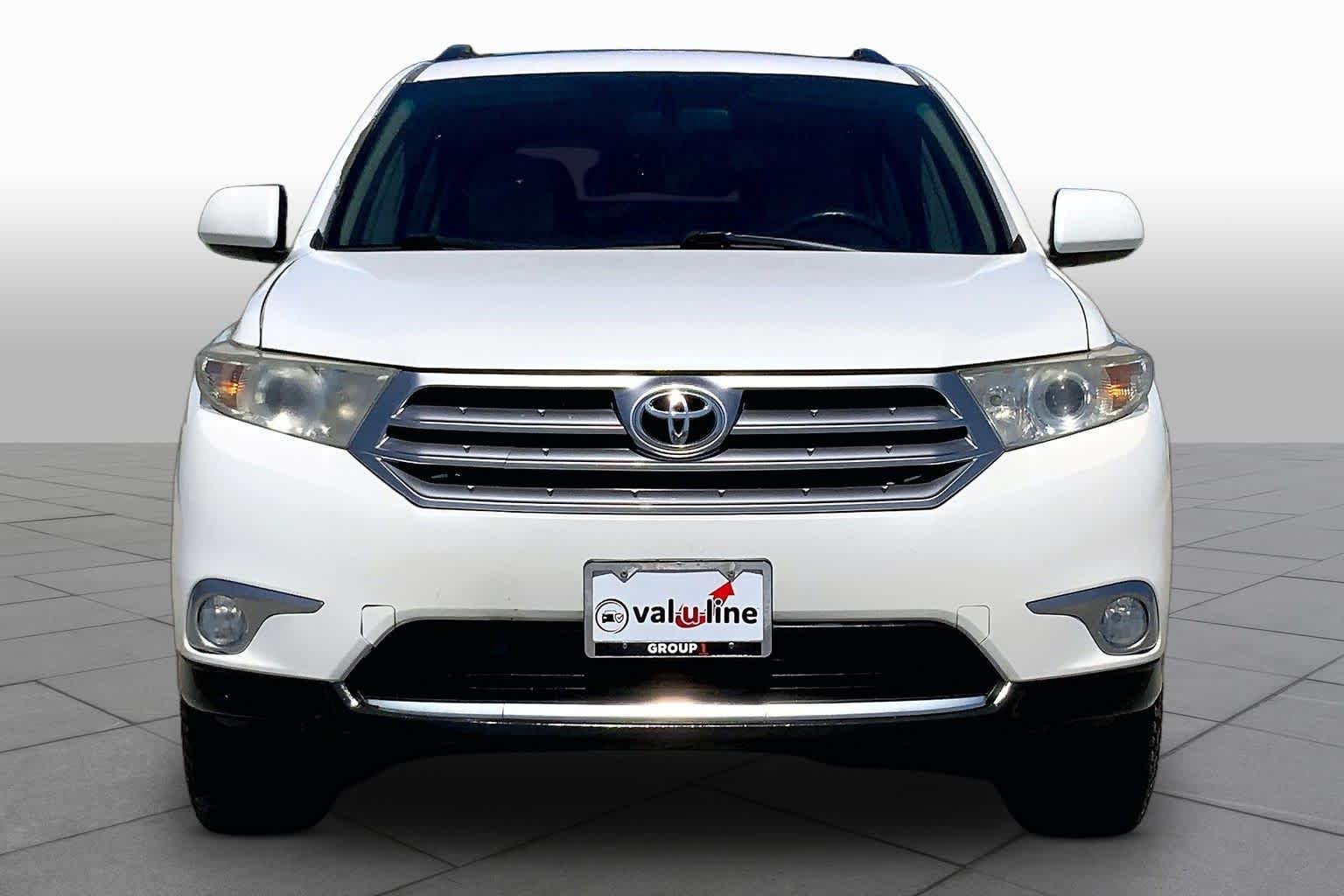 Used 2012 Blizzard Pearl Toyota  image 3