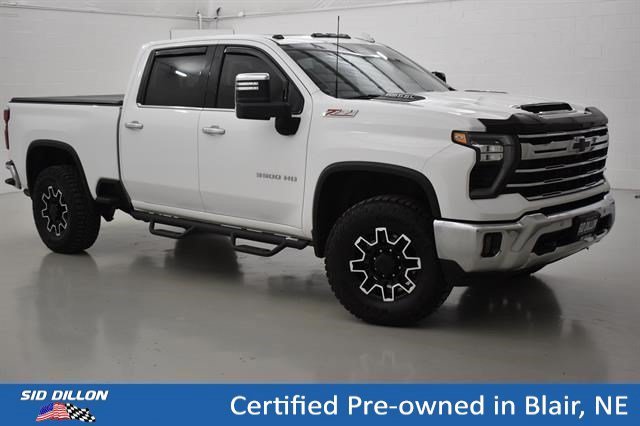 Used 2024 Summit White Chevrolet LTZ image 13