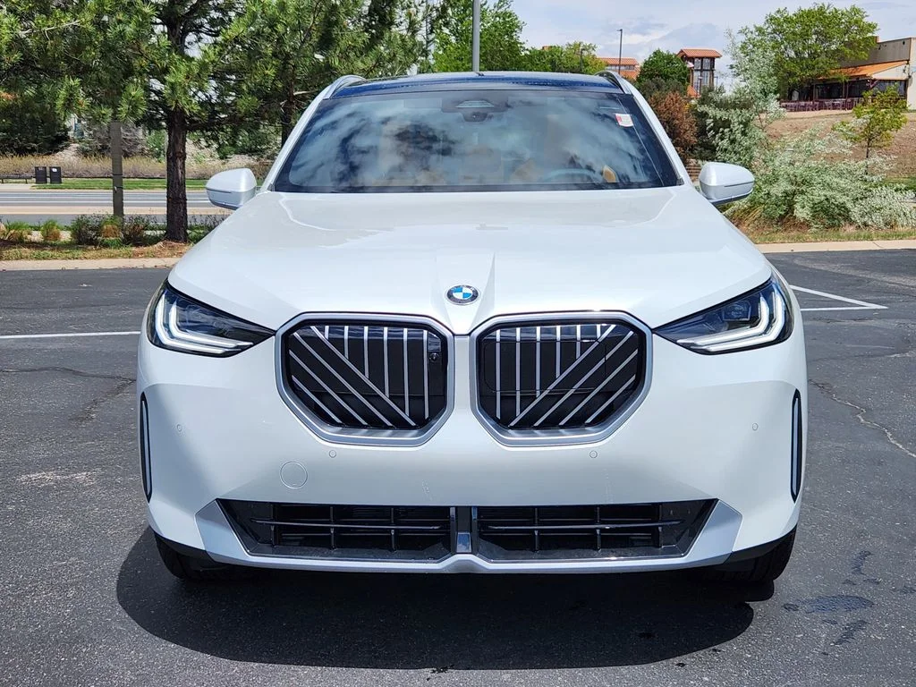 New 2026 Mineral White Metallic BMW 30 xDrive image 6