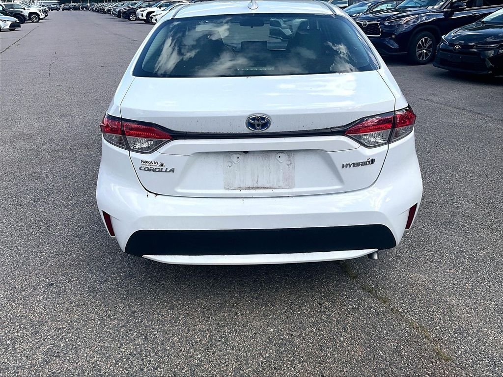 Certified Used 2021 White Toyota LE image 10