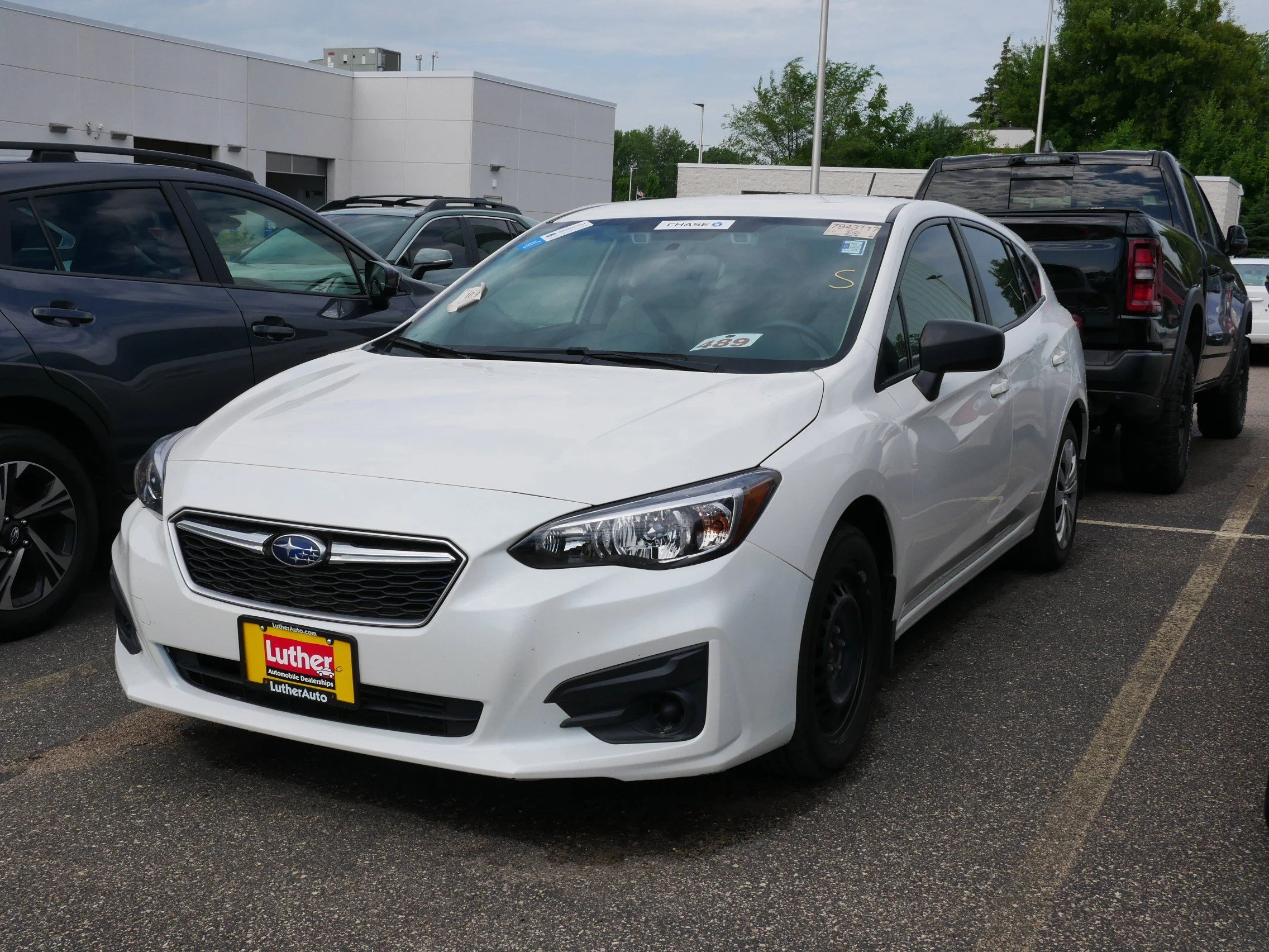 Used 2019 Crystal White Pearl Subaru WGN 2.0I CVT image 3