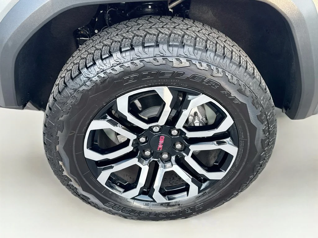 Used 2026 Silver GMC AT4 image 38