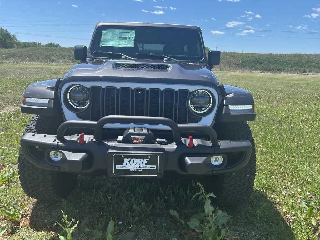New 2026 Granite Crystal Metallic Clear-Coat Exterior Paint Jeep Rubicon X image 2