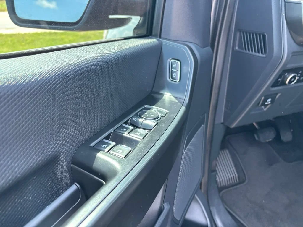 Used 2024  Ford STX image 22