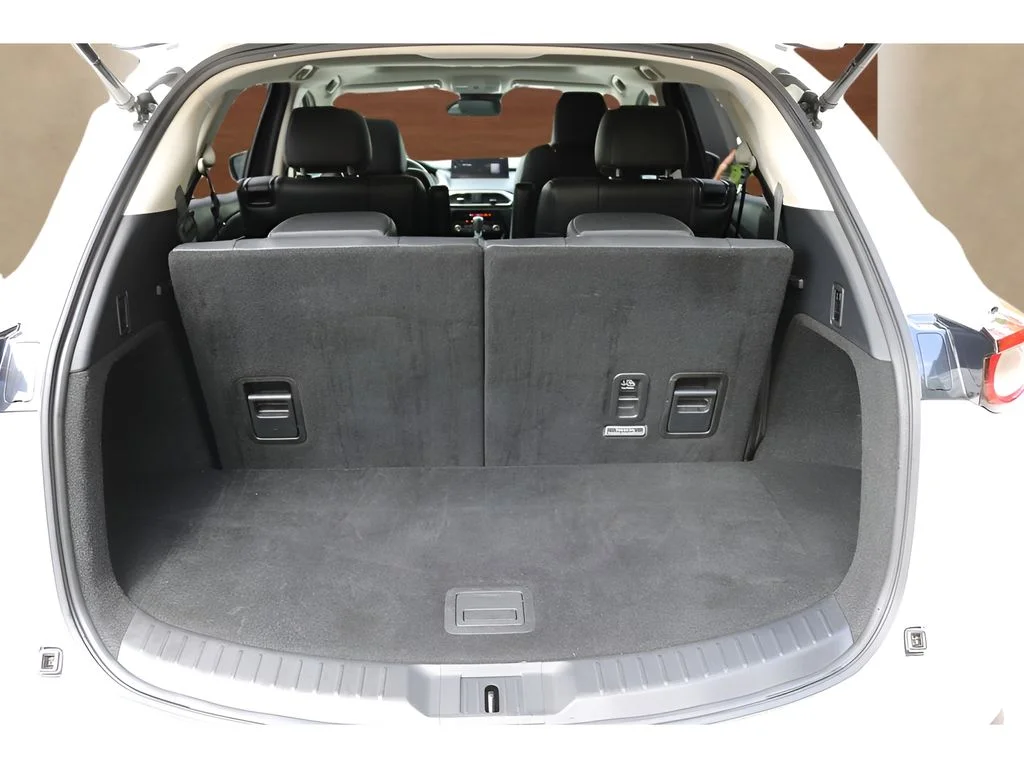 Used 2023 White Mazda Touring image 17