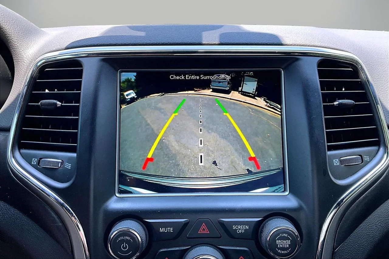 Certified Used 2018 Black Jeep Altitude image 14