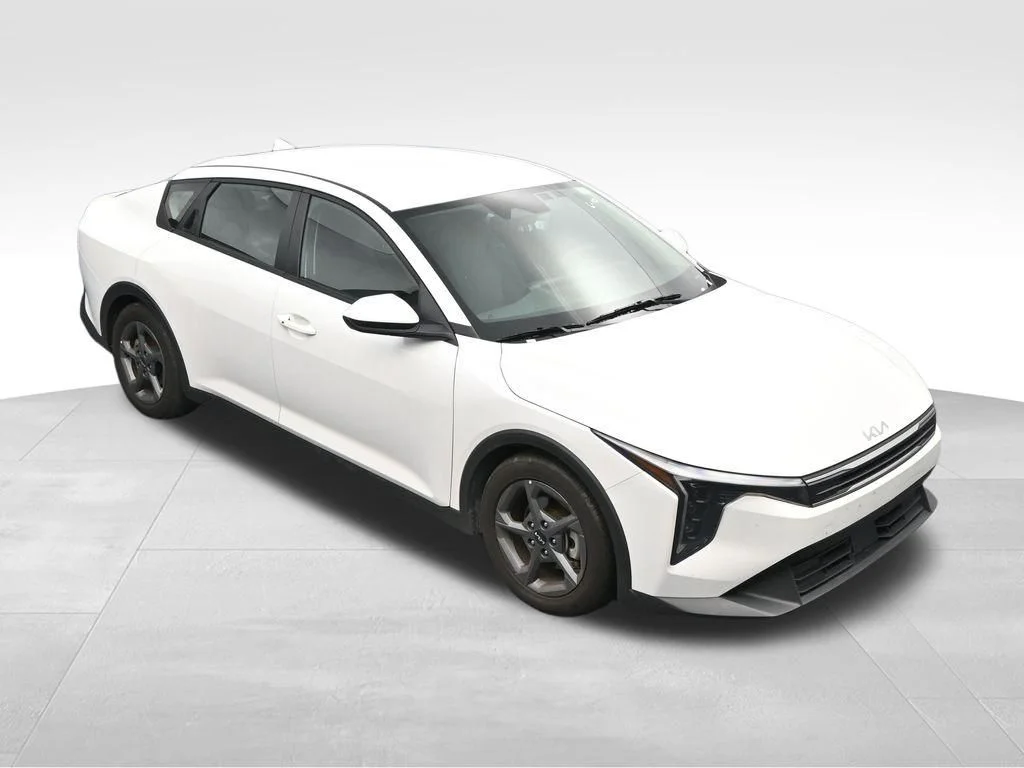 2025 Kia K4 LXS - Photo 26