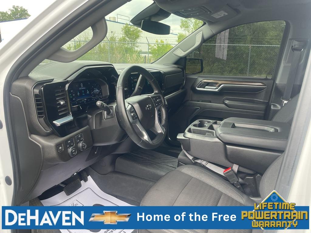 Used 2024 Summit White Chevrolet RST image 11