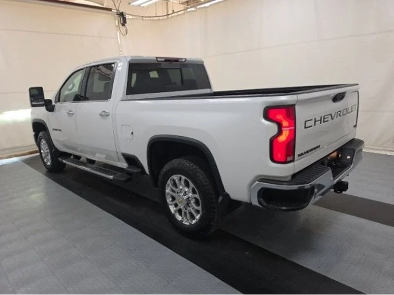 Used 2024 Iridescent Pearl Tricoat Chevrolet LTZ image 3