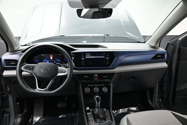 Used 2023 Gray Volkswagen 1.5T SE image 16