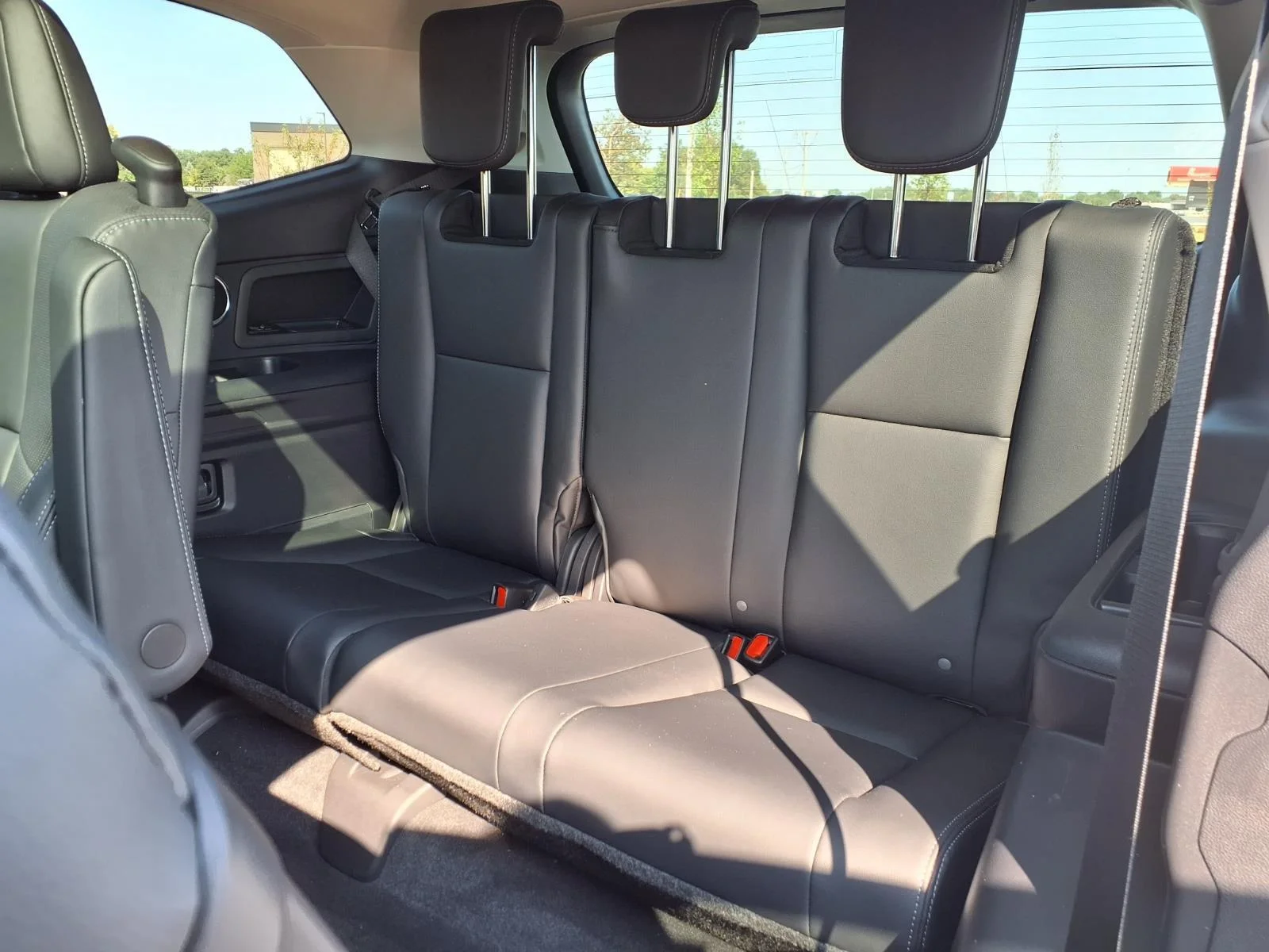 Used 2025  SUBARU UTILITY image 26