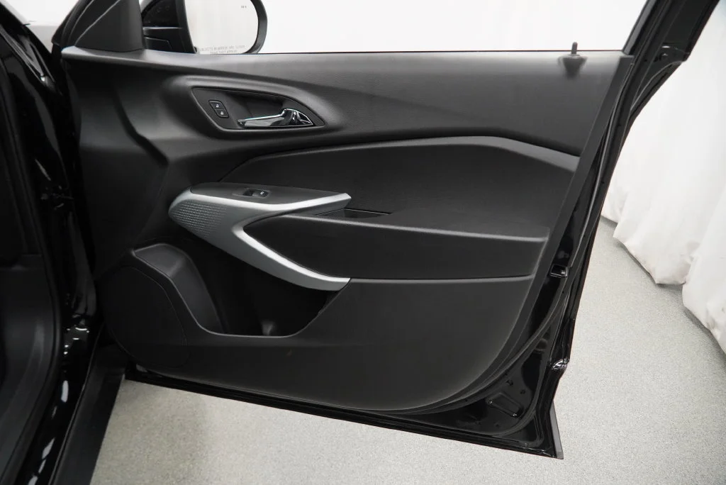 New 2026 Mosaic Black Metallic Chevrolet 1RS image 34