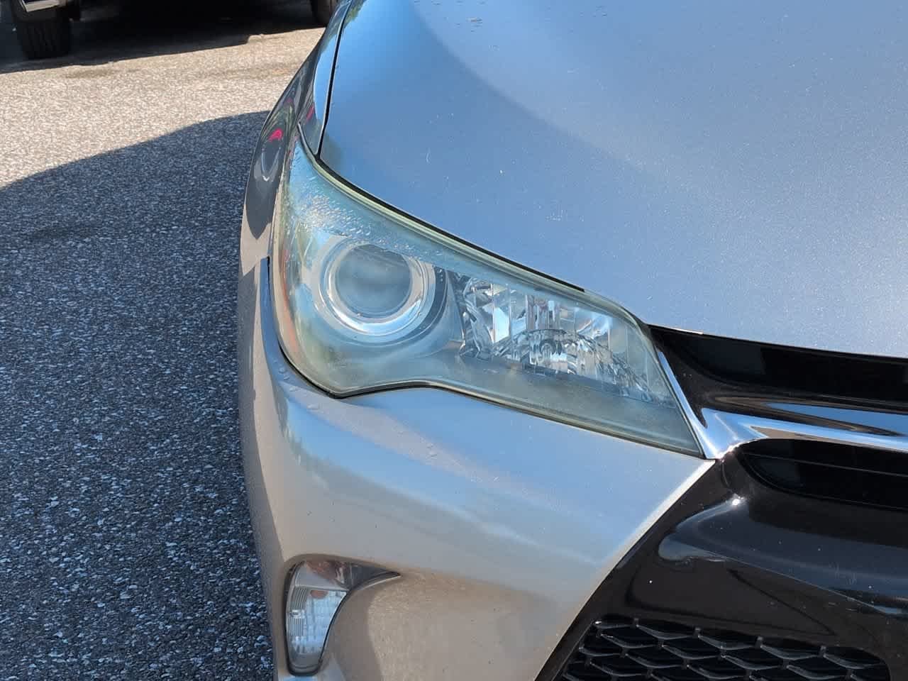 Used 2016 Creme Brulee Mica Toyota SE image 10