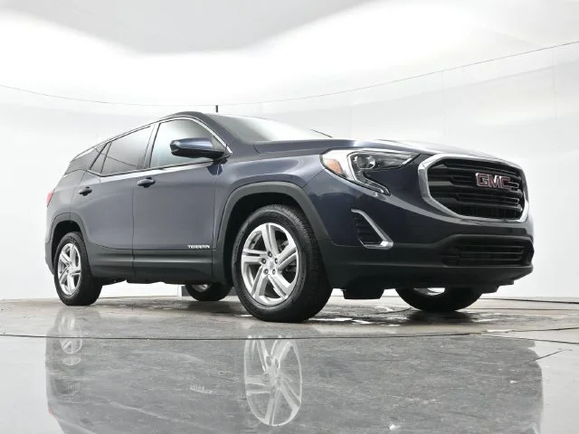 Used 2018 BLUE STEEL METALLIC GMC SLE image 23
