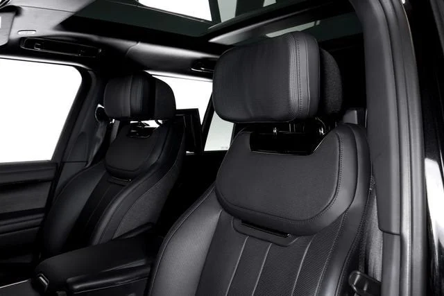 Used 2025 Santorini Black Metallic Land Rover SV image 17