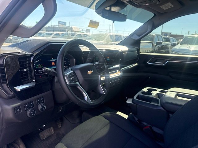 Used 2024 White Chevrolet LT image 18