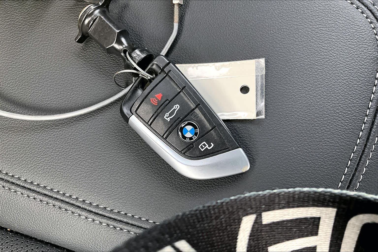 Used 2023 Skyscraper Grey Metallic BMW 330i image 14