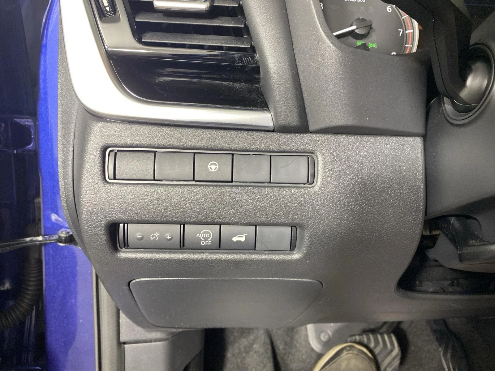Certified Used 2023 Caspian Blue Metallic Nissan SL image 26