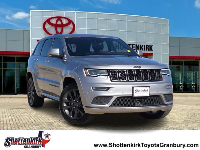 Used 2019 Silver Jeep Overland image 1