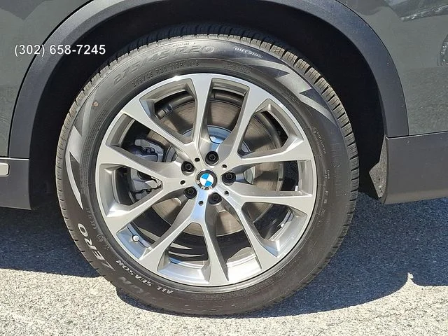 New 2026 Dravit Grey Metallic BMW xDrive50e image 8