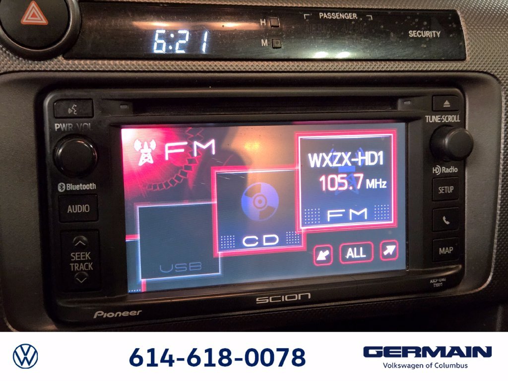 Used 2015 White Scion Base image 26