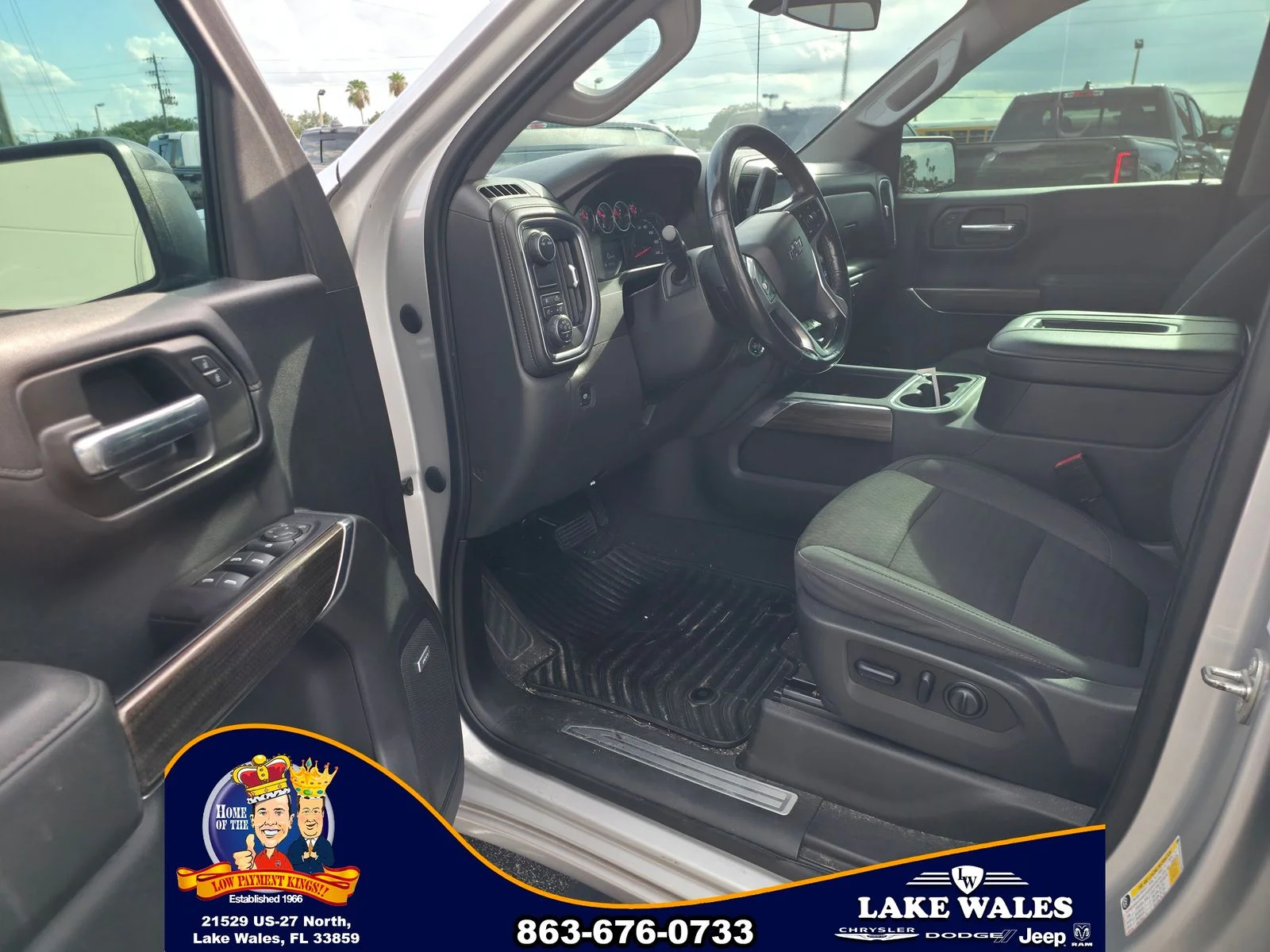 Used 2020 Silver Chevrolet RST image 7