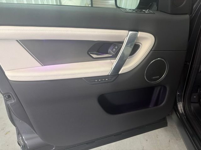 New 2026 Carpathian Grey Land Rover Landmark image 8