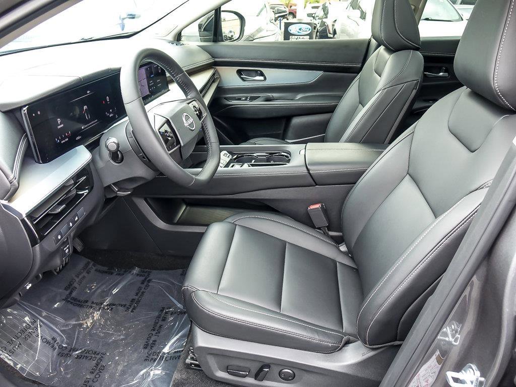 Used 2025 Gun Metallic Nissan SL image 13
