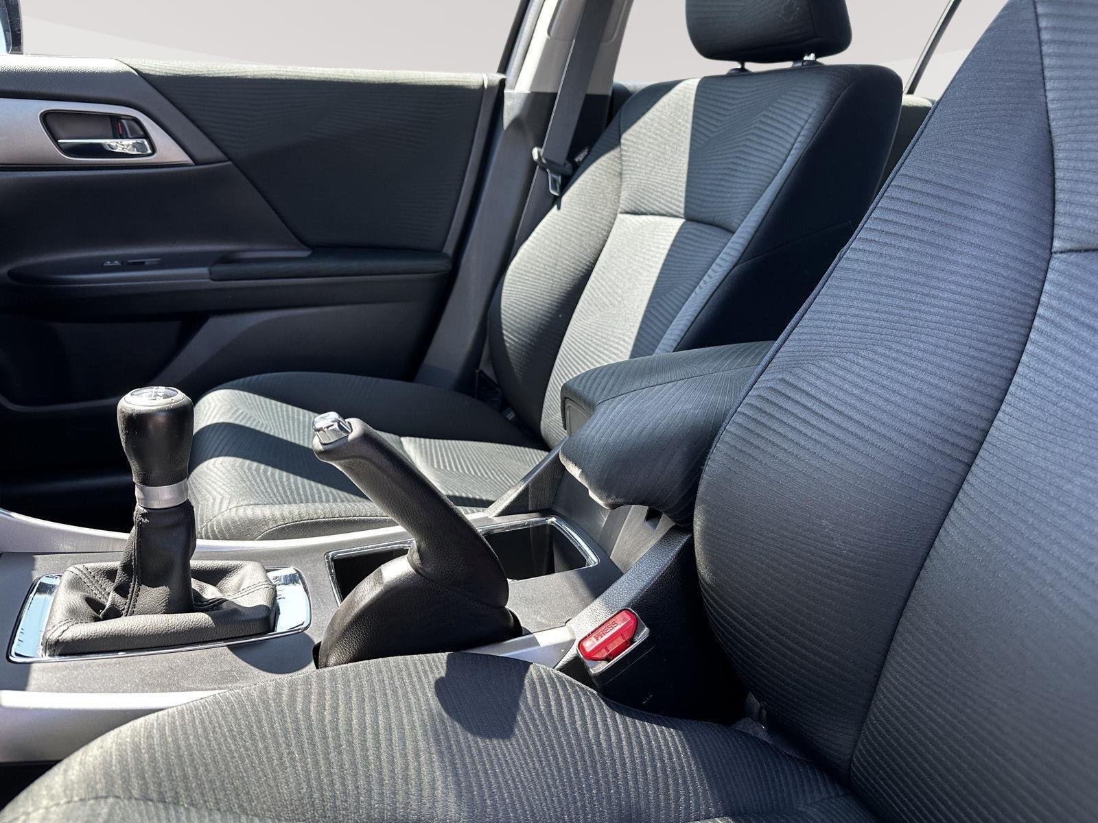 Used 2014 Modern Steel Metallic Honda LX image 18